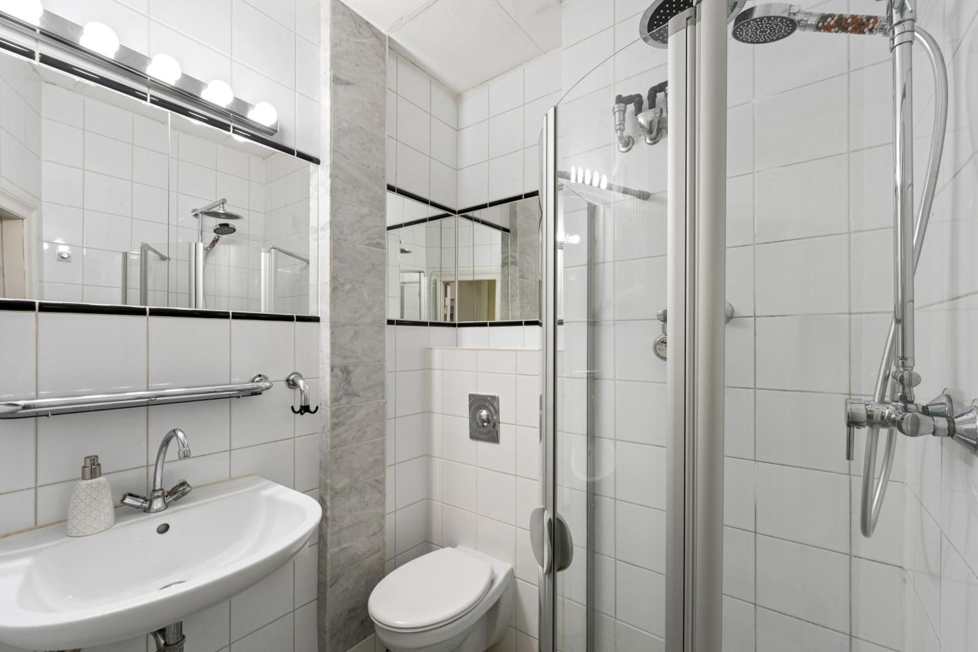 The Gleditsch - Perl In Schoeneberg Up To 4 Ppl Berlin Luaran gambar